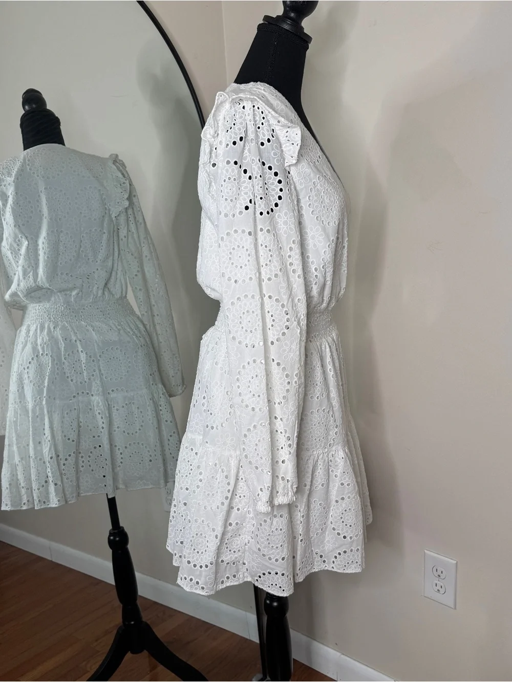 Lilly Pulitzer Taviana Eyelet Dress Circle Bloom Eyelet White Size 8